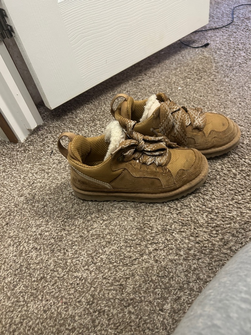 UGG Kids Tan Fleece-Lined Sneakers